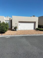 3 Bed Townhouse/Cluster For Rent Blouberg Beachfront Cape Town