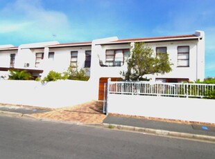 3 Bedroom House for Sale in Strand Central
