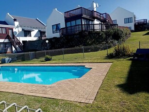 4 Bed Townhouse/Cluster For Rent Tergniet Mossel Bay