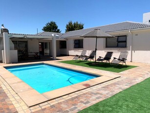 6 Bed House For Rent Table View Blouberg