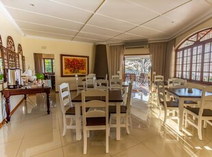 414m² Bed & Breakfast For Sale in Mtunzini