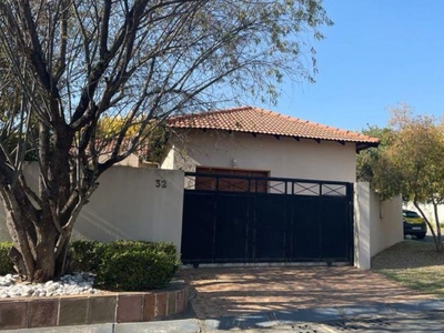 3 Bedroom cluster for sale in North Riding, Randburg