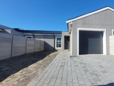 3 Bedroom semi-detached for sale in Rylands, Cape Town