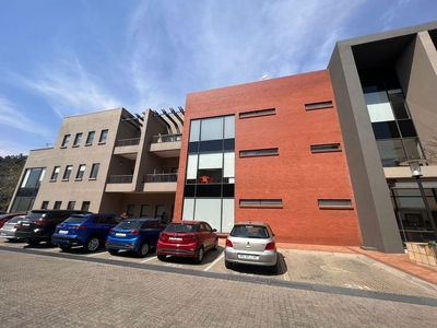 646m² Office To Let in Sandton Central