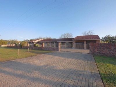 House For Sale In Colchester, Eastern Cape