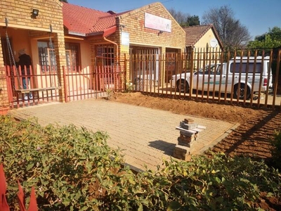 House For Sale In Mmabatho, Mafikeng