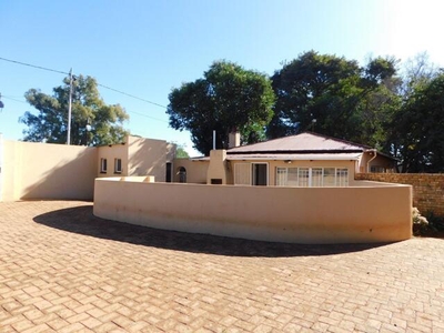 House For Sale In Oatlands, Krugersdorp