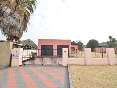 House For Sale In Roodepoort, Johannesburg