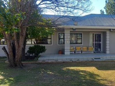 House For Sale In Suidrand, Kroonstad