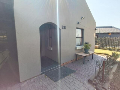 House For Sale In Thistle Grove, Secunda