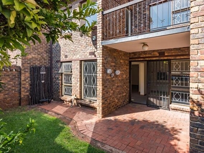Townhouse For Sale In Florida Park, Roodepoort