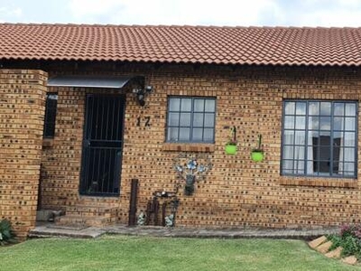 Townhouse For Sale In Kookrus, Meyerton