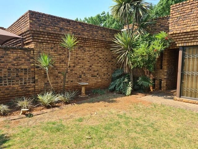Townhouse For Sale In Presidents Dam, Springs