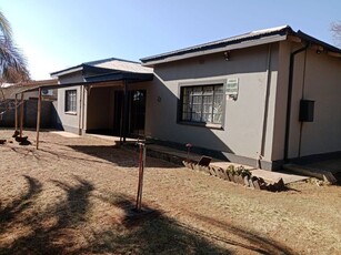 3 Bedroom House For Sale in Kuruman