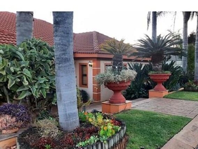 3 bedroom, Hartbeespoort North West N/A