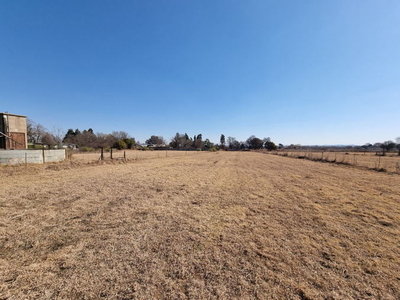 3.34 ha Smallholding with a 3 bedroom house.