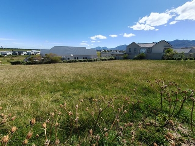 911m² Vacant Land For Sale in Kingswood Golf Estate - 10 Guildford Road
