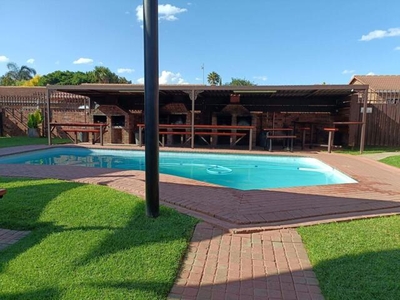Apartment For Rent In Langenhovenpark, Bloemfontein