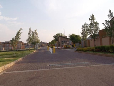 Apartment For Rent In Noordwyk, Midrand