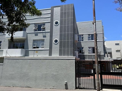 Apartment For Sale In Gardens, Cape Town
