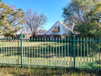 House For Sale In Estoire, Bloemfontein
