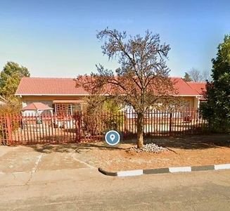 House For Sale In La Hoff, Klerksdorp