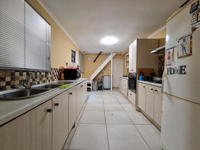 House For Sale In Zonnebloem, Cape Town