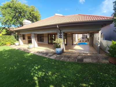 House for sale with 4 bedrooms, Pecanwood Estate, Hartbeespoort