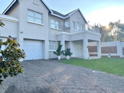 Townhouse For Rent In Amorosa, Roodepoort
