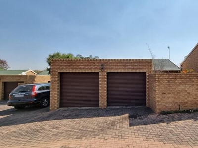 Townhouse For Rent In Pretoriuspark, Pretoria