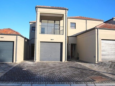 Townhouse For Sale In Brackenfell South, Brackenfell