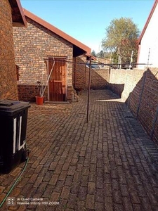 Townhouse For Sale In Kempton Park Ext 5, Kempton Park