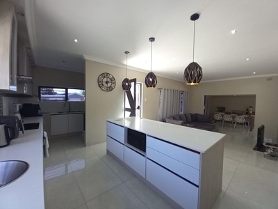 3 Bedroom House To Let in Arauna