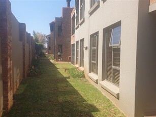 3 Bed Townhouse in Tuscany Ridge