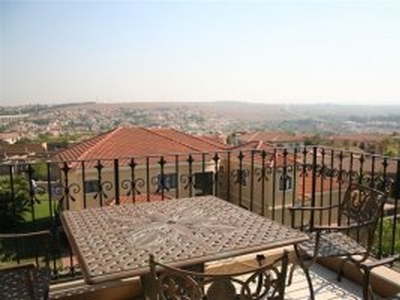 1 Bedroom Apartment in Dainfern For Sale - Johannesburg