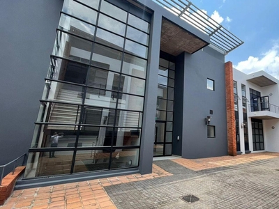 128m² Office To Let in Block B, Highveld