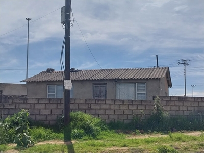 2 Bedroom House for sale in Mdantsane Nu 8