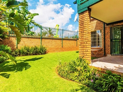 2 Bedroom townhouse - sectional for sale in Faerie Glen, Pretoria