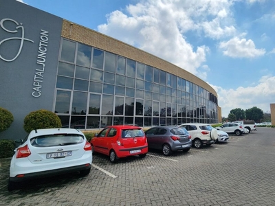 214m² Office To Let in Hatfield