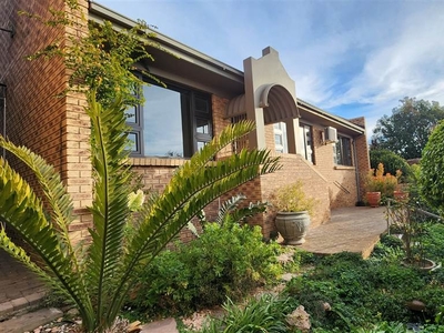 3 Bed Townhouse in Baysvalley
