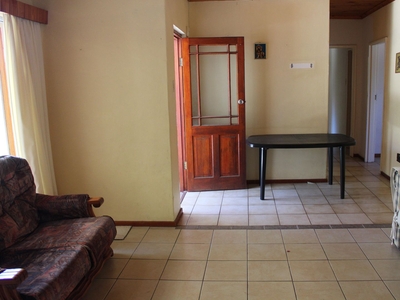 3 Bedroom House to rent in Middedorp