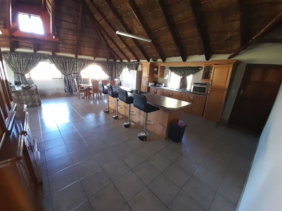 3 Bedroom Lodge To Let in Lochvaal