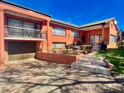 4 Bedroom house for sale in Fleurdal, Bloemfontein