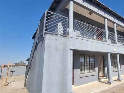 6 Bed House in Mahlasedi Park