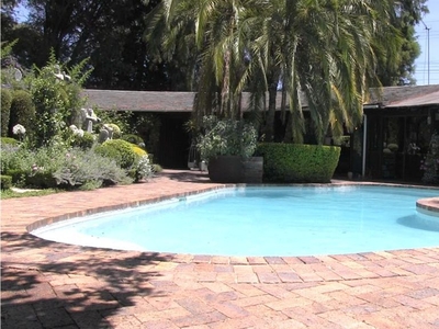 6 Bedroom House For Sale in Stellenbosch Central