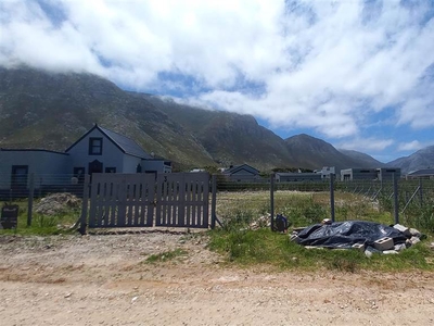 703 m² Land available in Bettys Bay