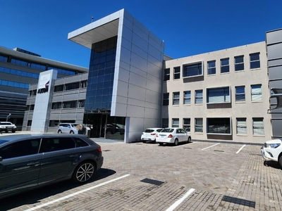 781m² Office To Let in Die Hoewes