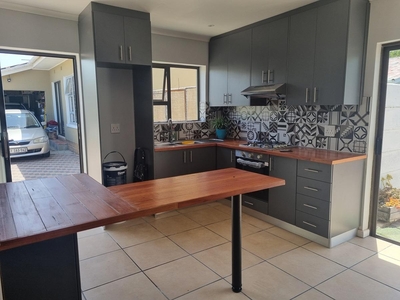 Apartment / flat to rent in Richmond Estate