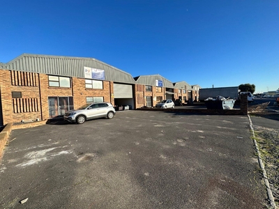 Industrial property to rent in Montague Gardens - 21 Marconi Road