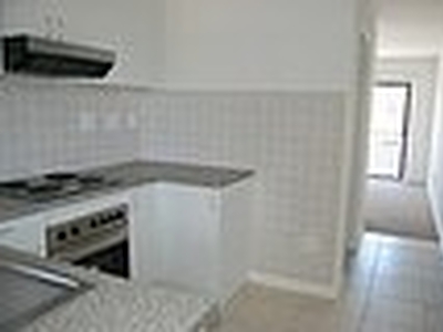 Parow Valley - Secure Bachelor Apartment with Garage for sale - Newish complex - Cape Town